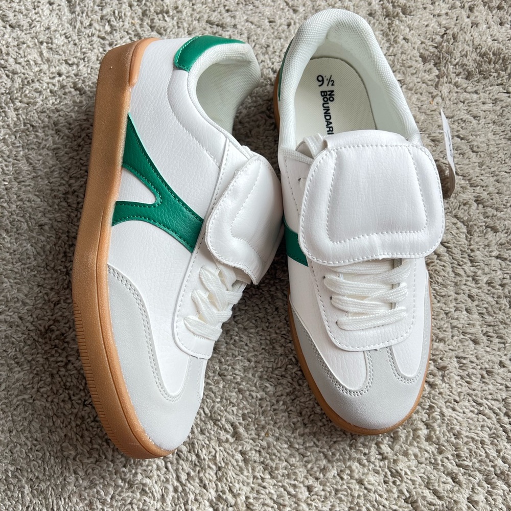 White & Green Sneakers • Gum Sole • Size 9.5